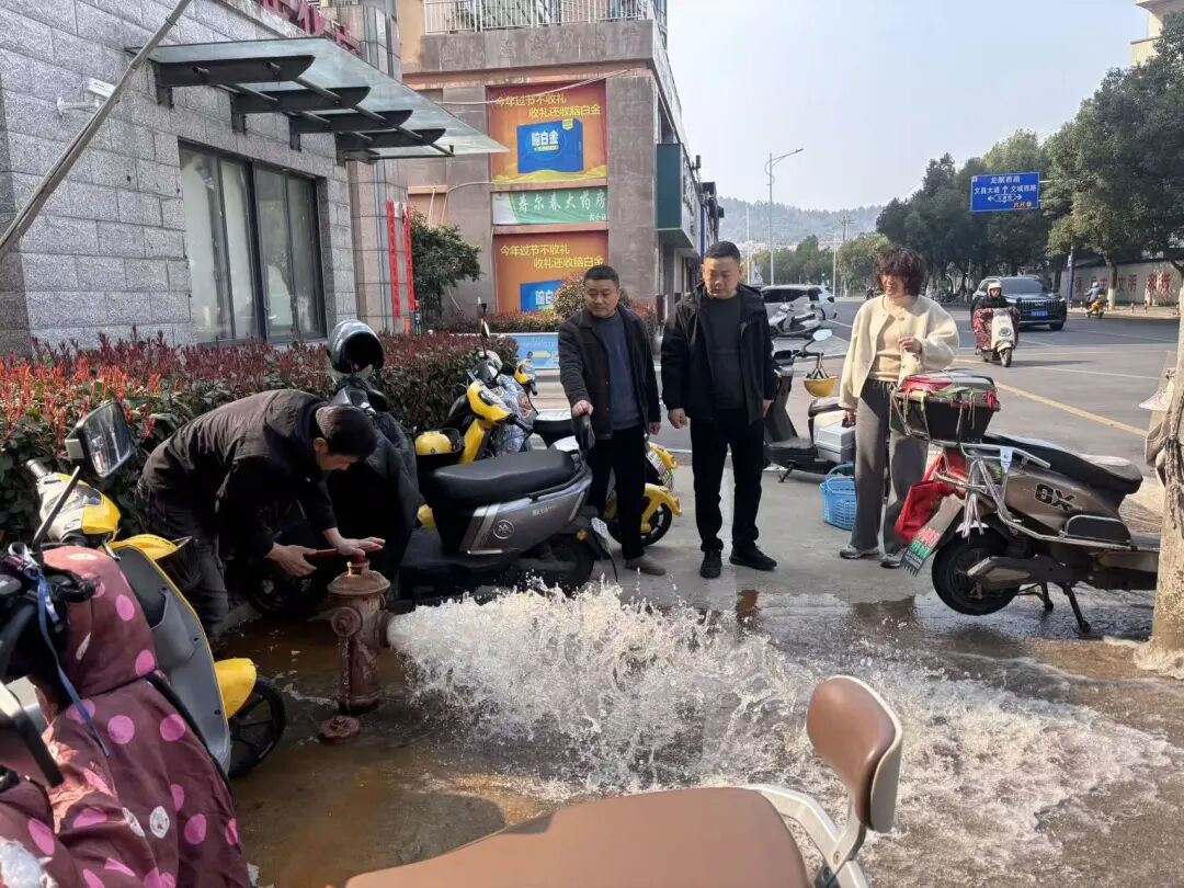 精准冲刷，守护清流——市OG视讯集团多措并举提升区域水质
